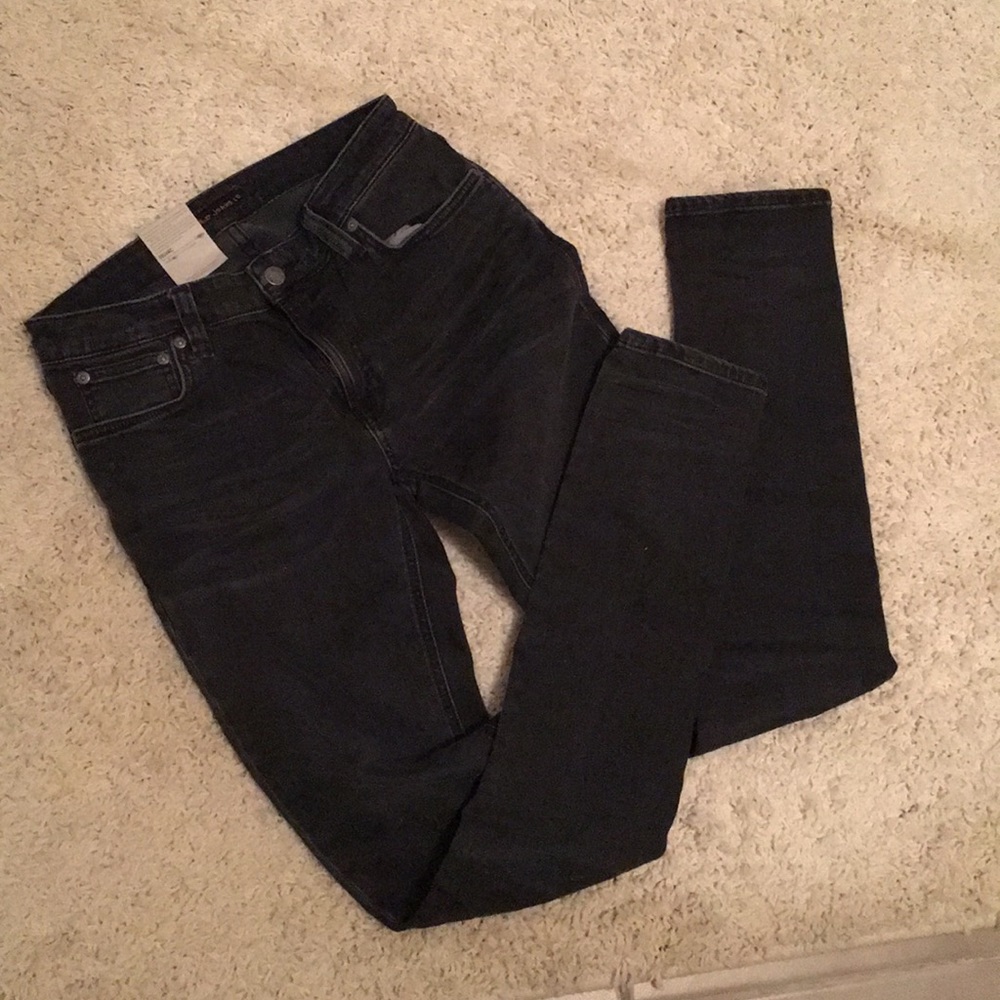 Men Nudie Skinny Lin Jean in “black seas”